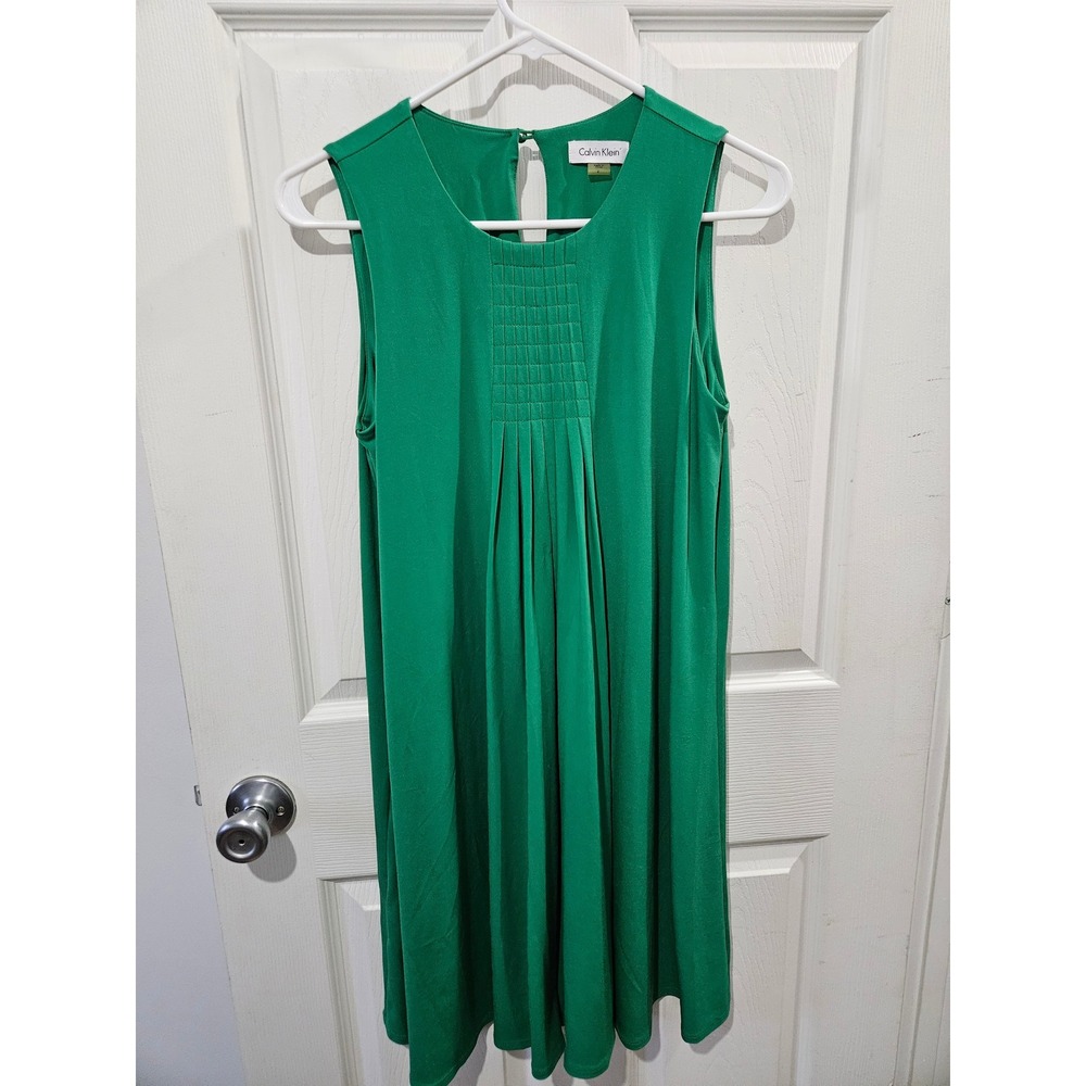 Calvin Klein Green Sleeveless Pleated Bib‎ Shift Dress Size 4 Keyhole Back
